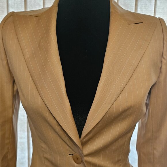 Escada Beige New Wool Pinstripe Pants Suit. Size 34 (small) - Picture 5 of 12